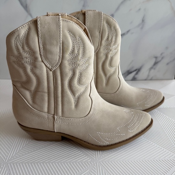 Soda Women Cowgirl Western Stitched Ankle Boots Pointed Toe Short Booties Size 7 - Picture 6 of 10